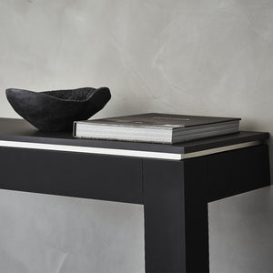 Mila Grand Console