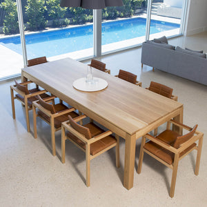 Mila Grand Table